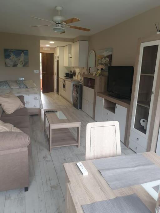 Precioso Estudio Con Piscina A 200M Del Mar 마르베야 외부 사진