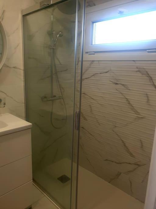 Precioso Estudio Con Piscina A 200M Del Mar 마르베야 외부 사진